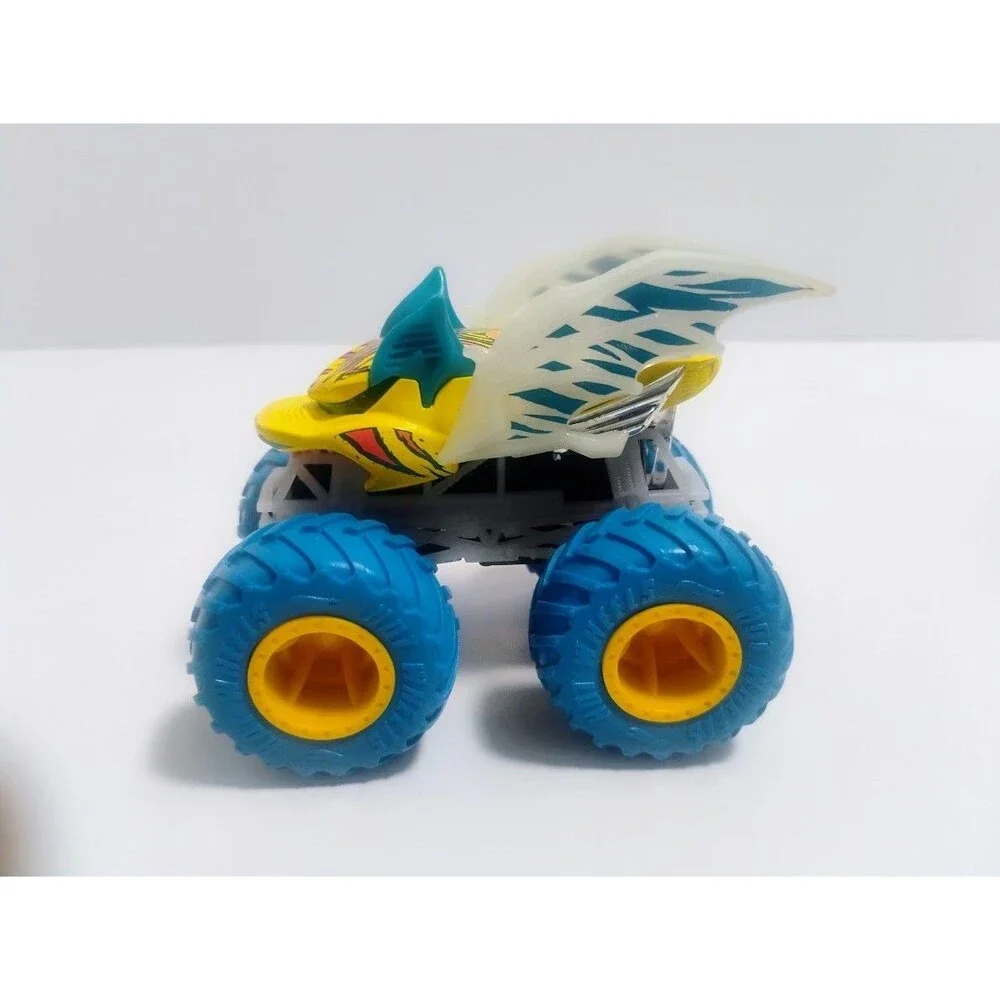 MATTEL HOT WHEELS MONSTER TRUCKS GLOW IN THE DARK LOT HAUL Y’ALL DARK BATTITUDE